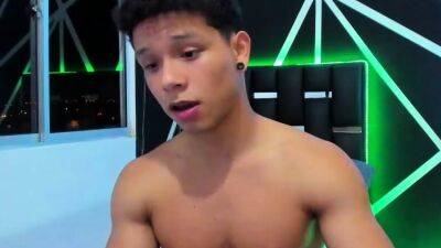 Gay Anal Webcam Solo with 19 years old Alex - drtuber.com