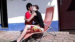 Twinks kissing before outdoor bareback - gayxo.com